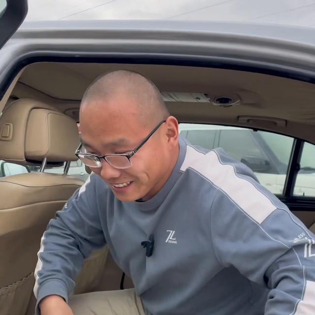 全宽3.58达不溜，可分期零首付，2010年宝马520...