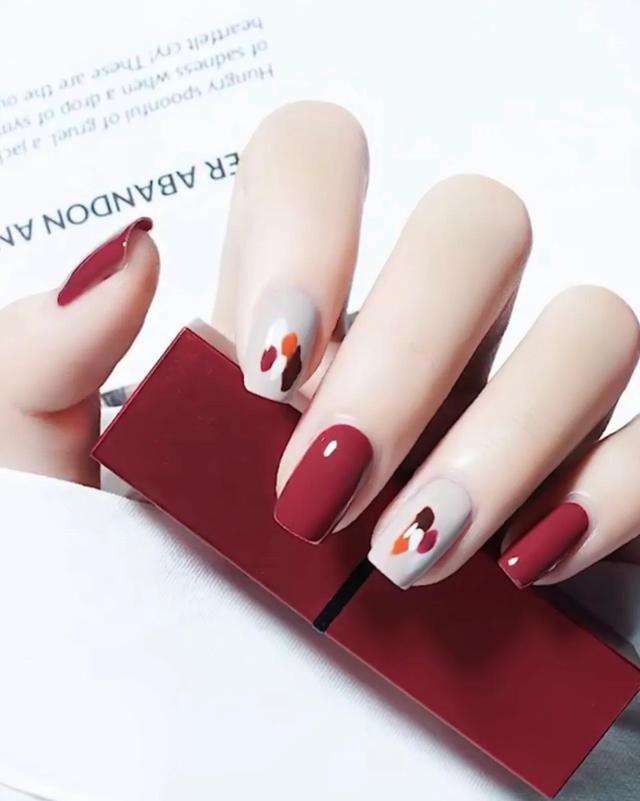 特别的美甲店名字大全（美甲店名字有哪些）