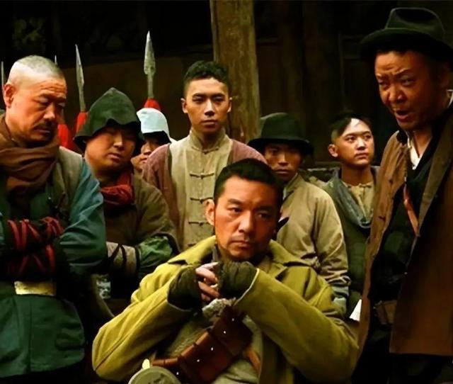 湘西巨匪曹振亚：跳天坑伪装自杀，一张渔网暴露神秘行踪