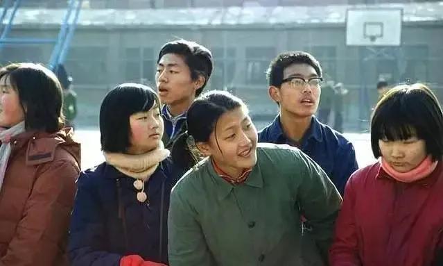 梦见和同学打架是什么征兆（梦见和同学打架是怎么回事）
