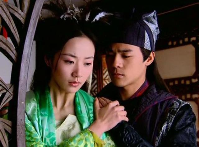 上官婉儿怎么连招飞天（上官婉儿的抒怀心曲彩书怨曲尽缠绵）