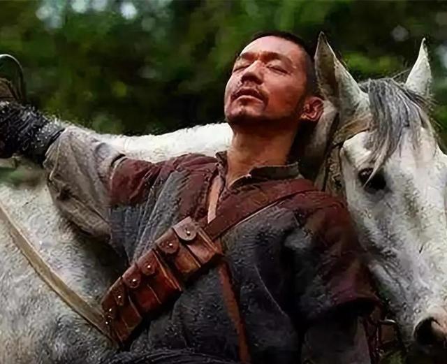 湘西巨匪曹振亚：跳天坑伪装自杀，一张渔网暴露神秘行踪