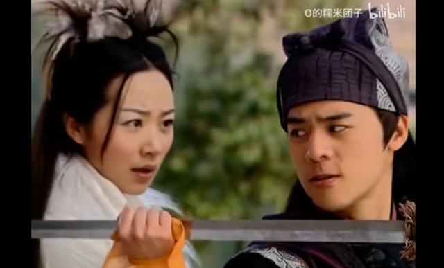 上官婉儿怎么连招飞天（上官婉儿的抒怀心曲彩书怨曲尽缠绵）