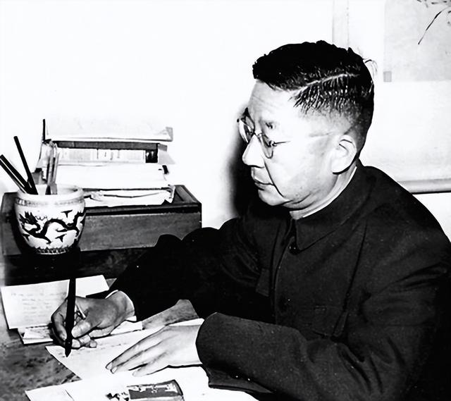 满姓的来源和历史名人（满姓的由来和历史）