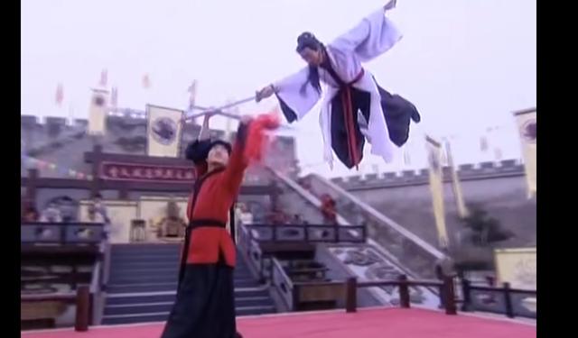 上官婉儿怎么连招飞天（上官婉儿的抒怀心曲彩书怨曲尽缠绵）