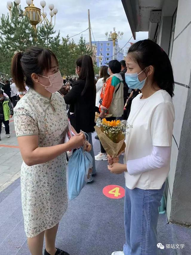 阳光帅气的男孩网名（男孩阳光的网名）