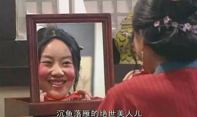 女人梦见看电影是什么预兆（梦见看电影是什么预兆梦见看两场电影）