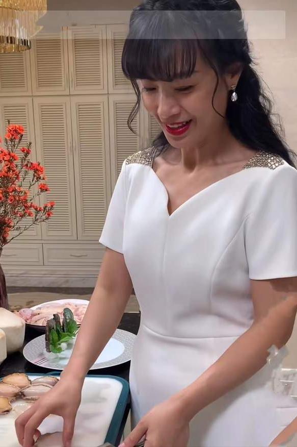 抖音美食博主起名字（抖音美食博主的简介怎么写的）