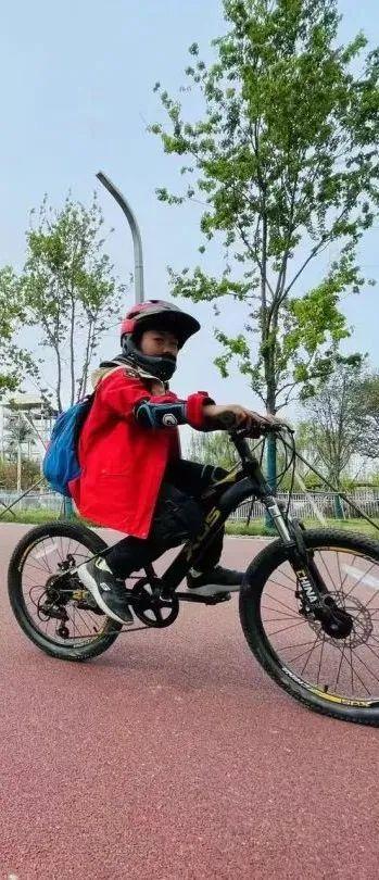 女主叫张若琳的小说（陈若琳陈若琳）