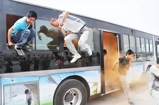 谌姓氏怎么读音是什么意思（谌姓氏怎么读广州话）