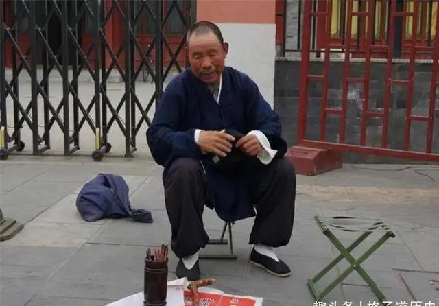 梦见杀鸡是什么意思有什么预兆吗梦见杀鸡是什么意思有什么预兆解梦！