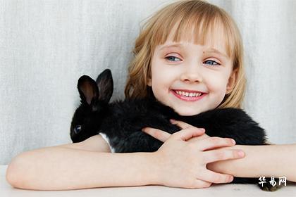 025年出生可以报两个字的名字吗"