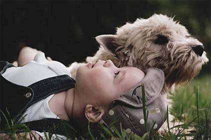 022年出生的女宝宝带逸字的寓意好的名字"