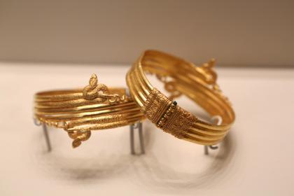 019年农历腊月二十四出生五行缺金的女孩高分名字大全"