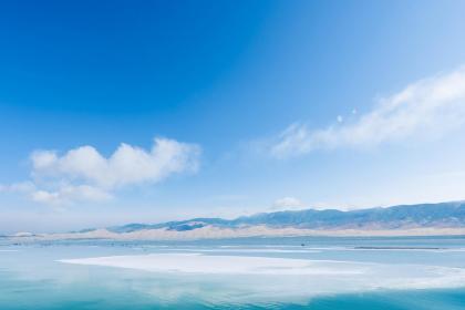 019年3月19号出生的双胞胎女孩起什么名好,五行属什么？"