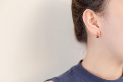 姓何女孩甜美好听的名字推荐