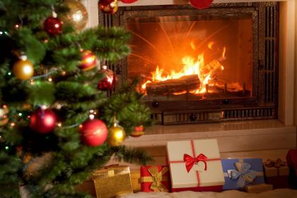 019年8月29号寅时出生的女孩怎么起名字，五行属什么"