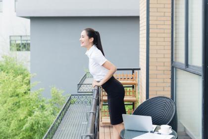 姓余女孩气质好听的名字大全