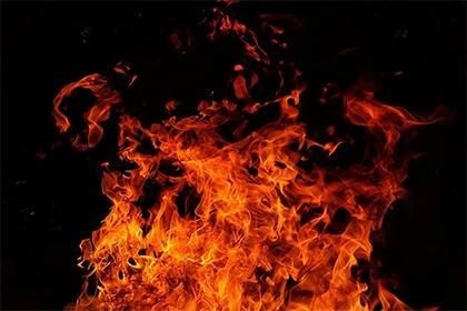 019年7月4号出生的双胞胎男孩怎样取名，五行属什么"