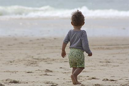 下午3点出生的属羊男孩如何起名，宜用什么字