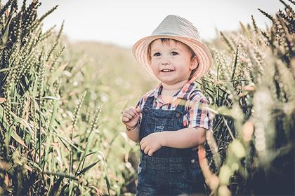 中午1点出生的属狗男孩如何取名，宜用什么字