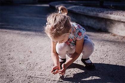 019年3月24号晚上出生的女孩用什么字好"
