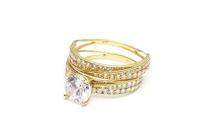 019年7月4号午时出生的男孩五行属什么"