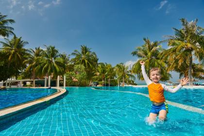 020年农历三月十七日出生的男孩起名，有涵义的名字推荐"