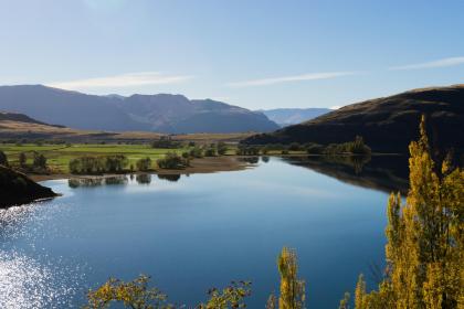 019年8月12号寅时出生的男孩怎么起名字，五行属什么"